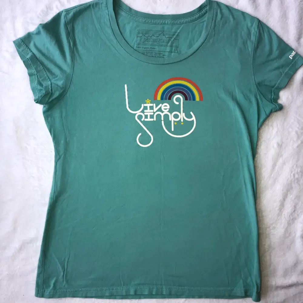 NWOT Womens Medium Patagonia SS Live Simply TShirt